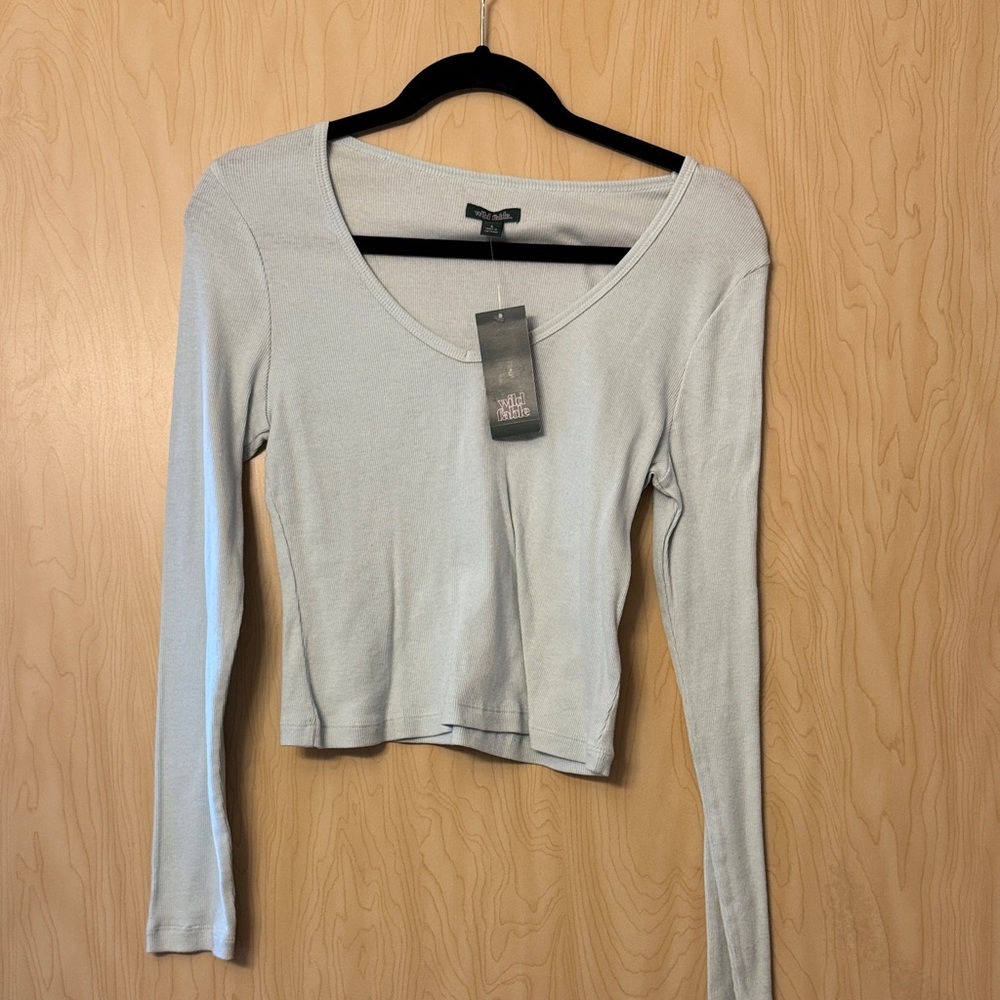 NWT | Wild Fable | Women’s Light Blue/Green Long Sleeve V-Neck Top | Size Small